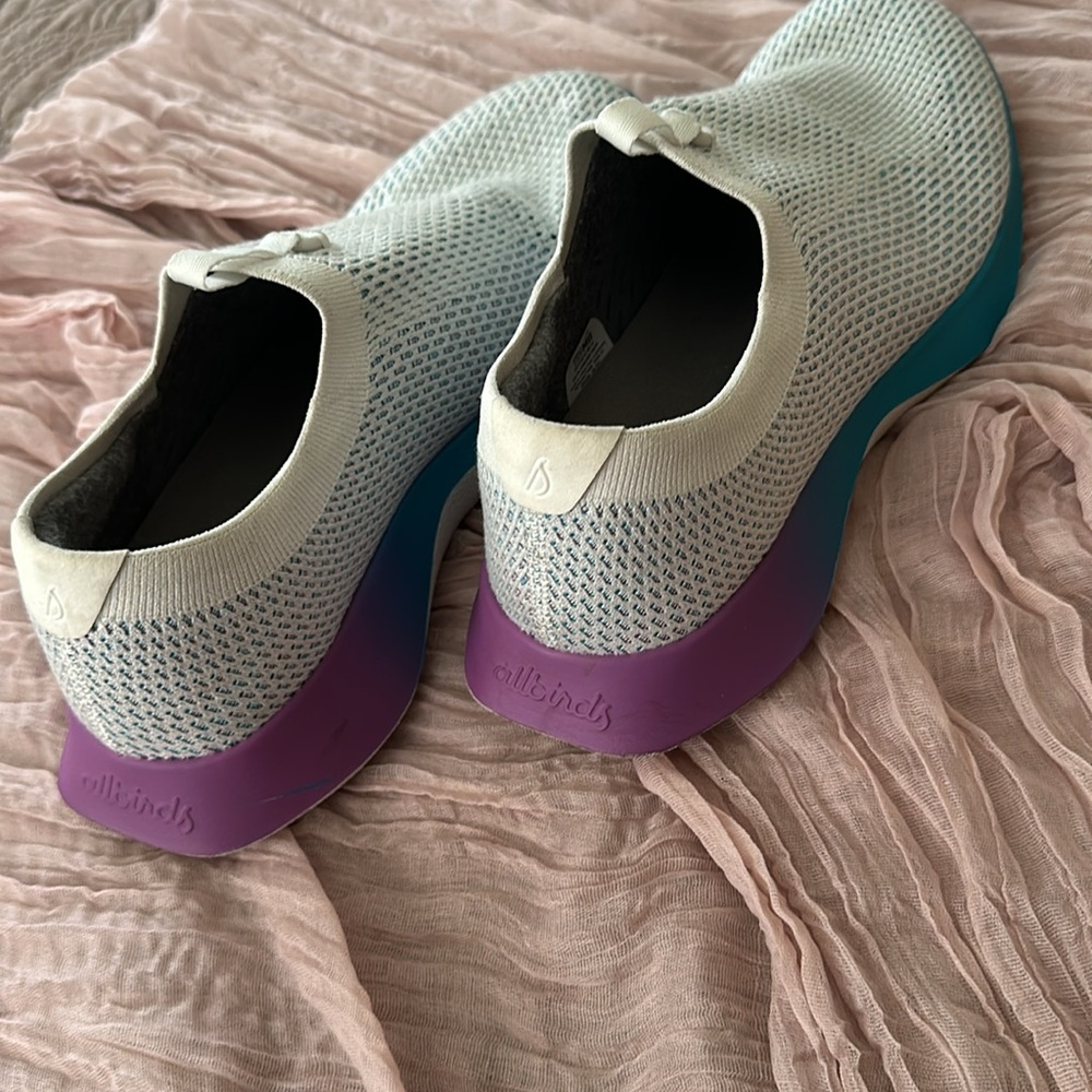 All birds shoes men’s 11, women 12.5 runs big and wide - Picture 3 of 7